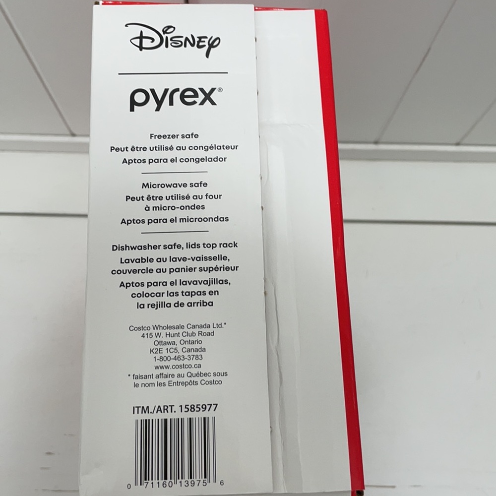 Disney Christmas Pyrex 8 Piece Set - Picture 6 of 6